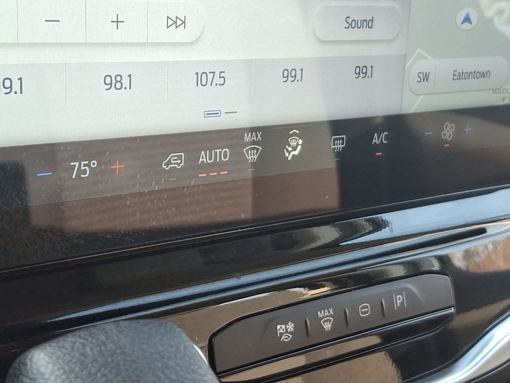 Thumbnail: 2024 Ford Transit Series - 28