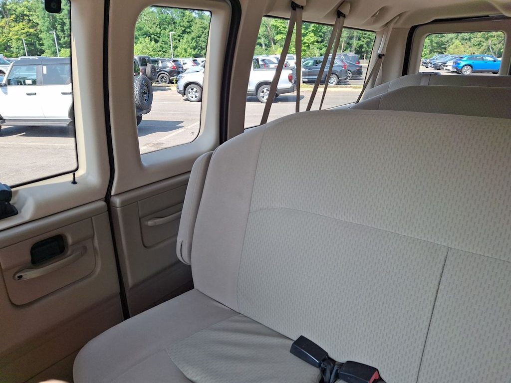 Thumbnail: 2009 Ford Econoline - 9