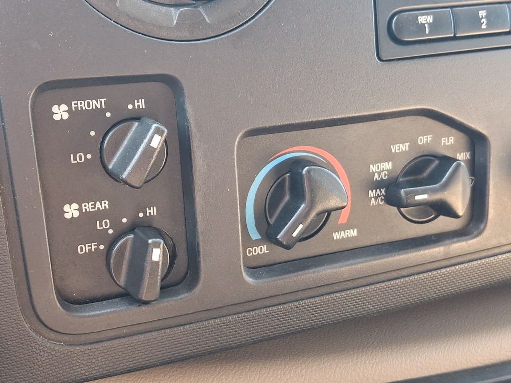 Thumbnail: 2009 Ford Econoline - 28