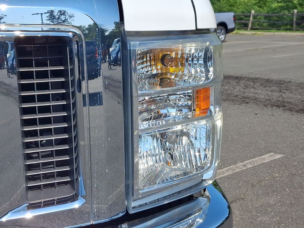 Thumbnail: 2009 Ford Econoline - 15