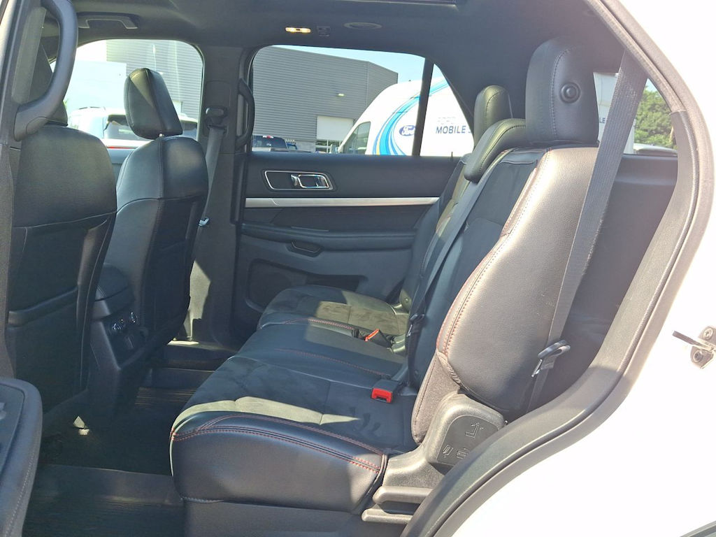 Thumbnail: 2019 Ford Explorer - 29