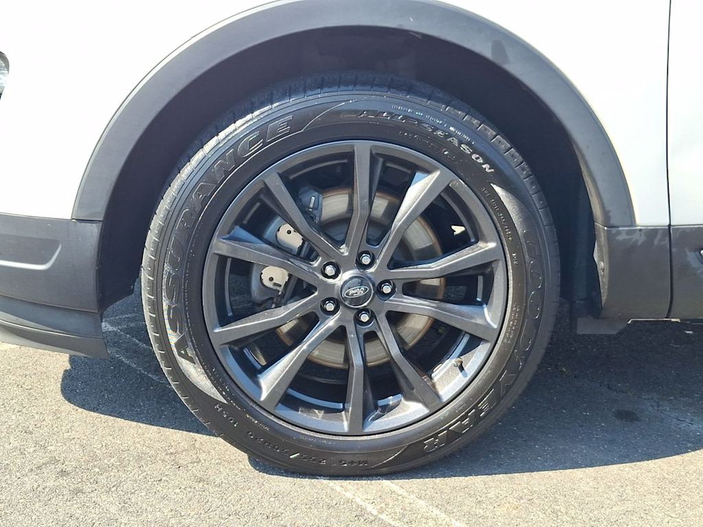Thumbnail: 2019 Ford Explorer - 6