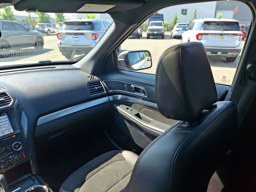 Thumbnail: 2019 Ford Explorer - 20