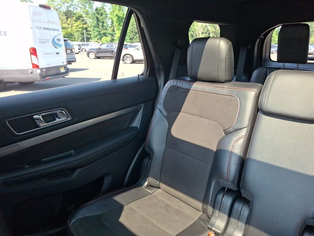 Thumbnail: 2019 Ford Explorer - 9