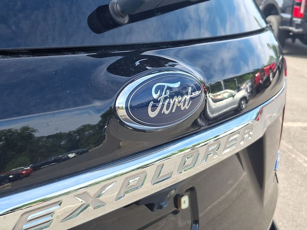 Thumbnail: 2018 Ford Explorer - 7