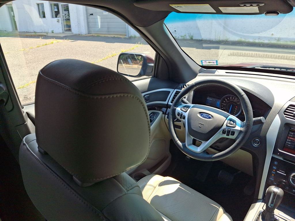 Thumbnail: 2015 Ford Explorer - 11