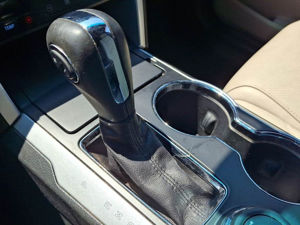 Thumbnail: 2015 Ford Explorer - 14