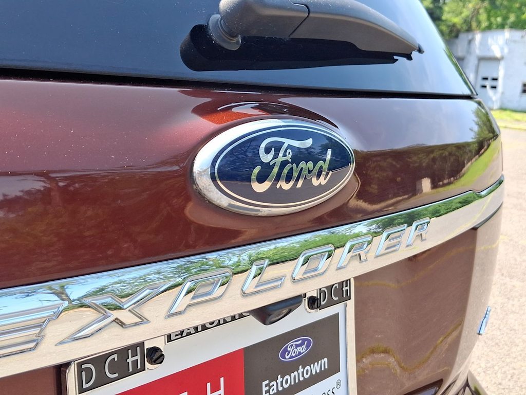 Thumbnail: 2015 Ford Explorer - 5