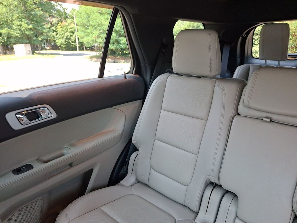 Thumbnail: 2015 Ford Explorer - 10
