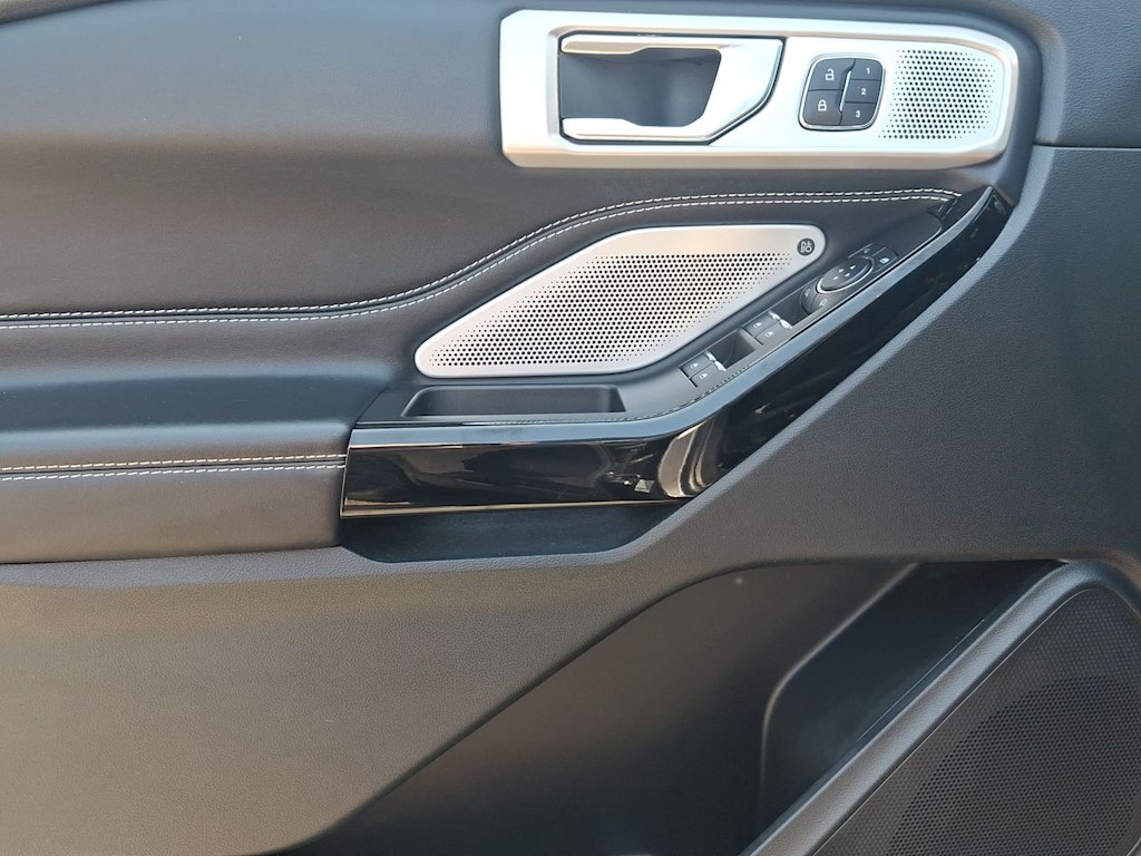 Thumbnail: 2023 Ford Explorer - 22