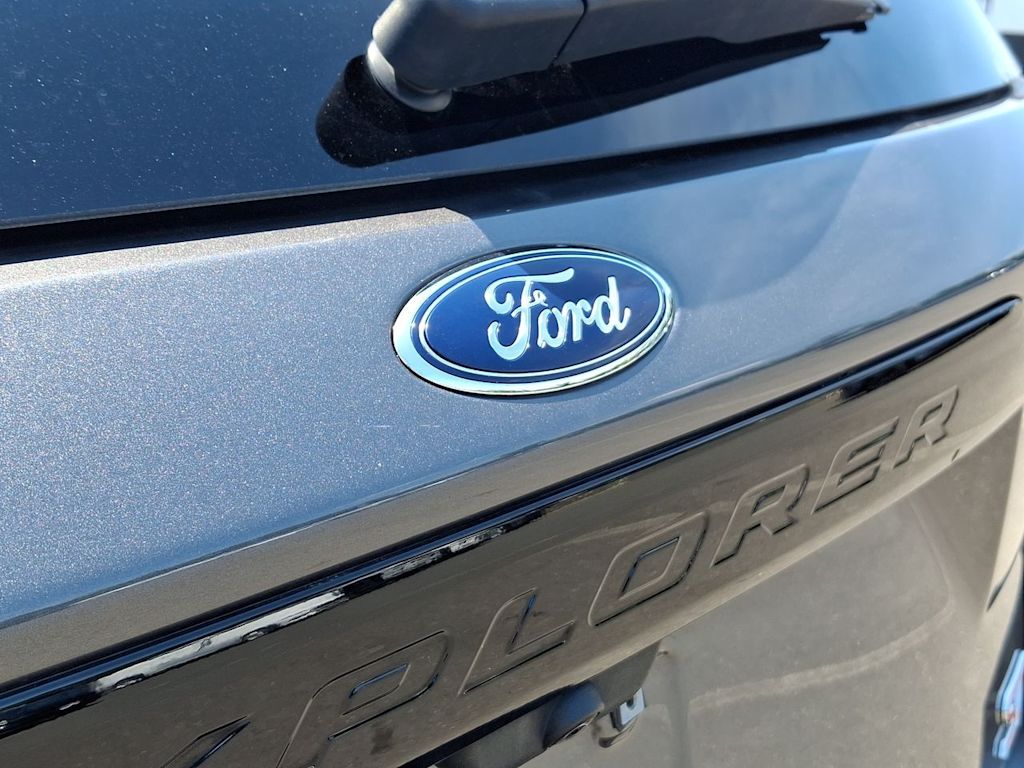 Thumbnail: 2023 Ford Explorer - 5