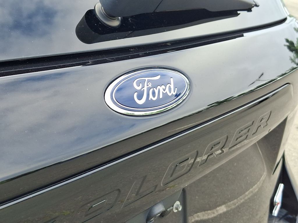 Thumbnail: 2022 Ford Explorer - 5