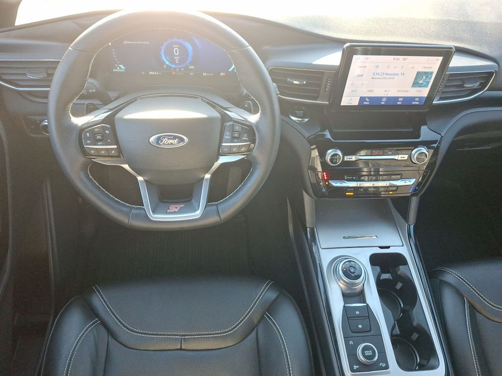 Thumbnail: 2023 Ford Explorer - 11