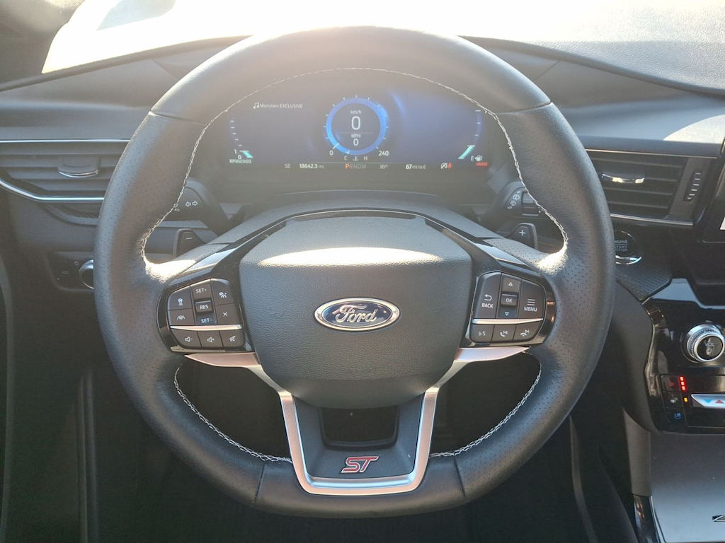 Thumbnail: 2023 Ford Explorer - 10