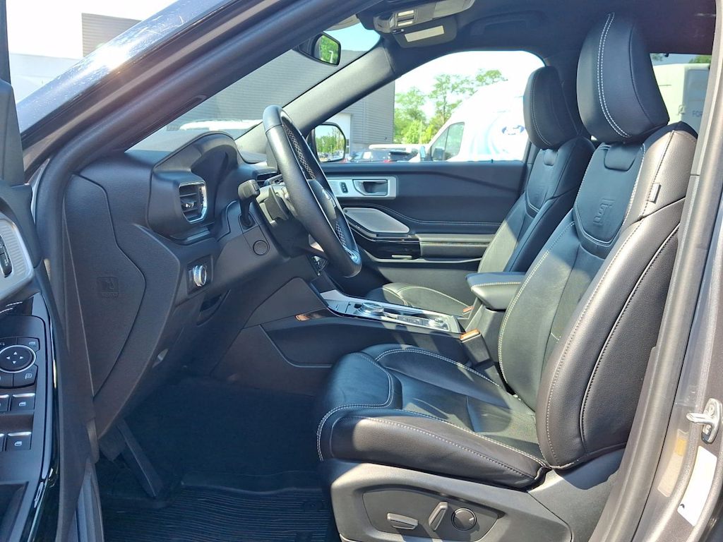 Thumbnail: 2022 Ford Explorer - 8