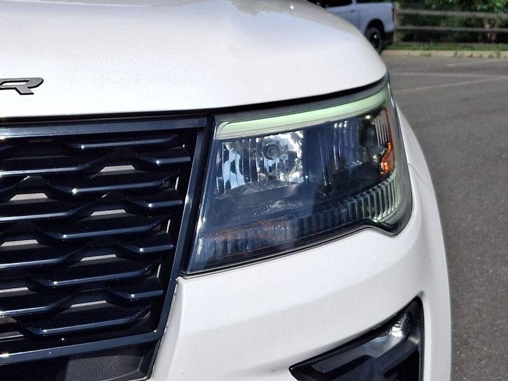 Thumbnail: 2018 Ford Explorer - 30