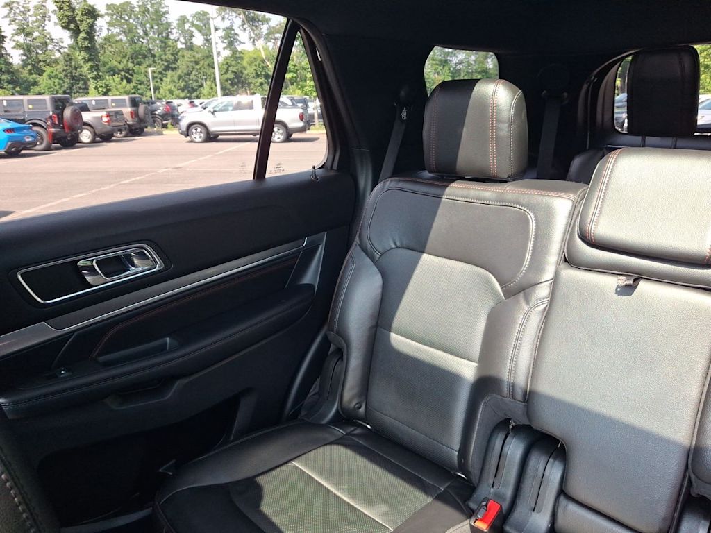 Thumbnail: 2018 Ford Explorer - 10