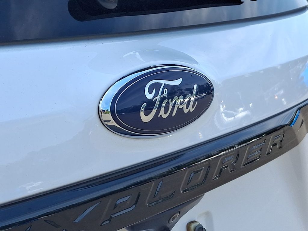Thumbnail: 2018 Ford Explorer - 5