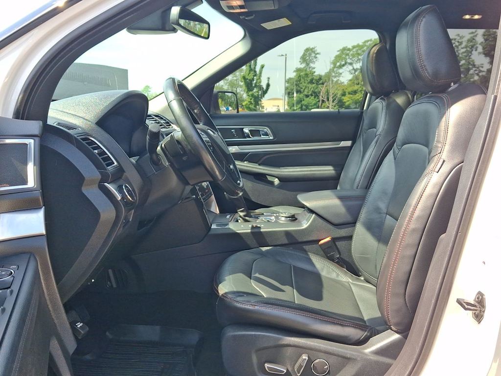 Thumbnail: 2018 Ford Explorer - 9