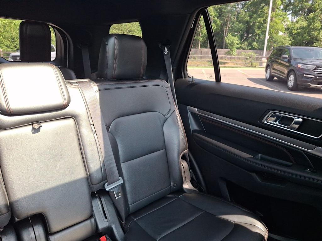 Thumbnail: 2018 Ford Explorer - 8