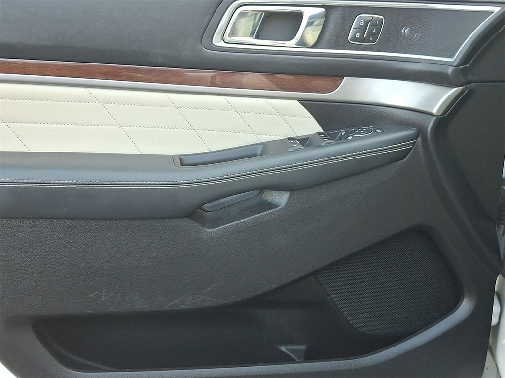 Thumbnail: 2017 Ford Explorer - 24