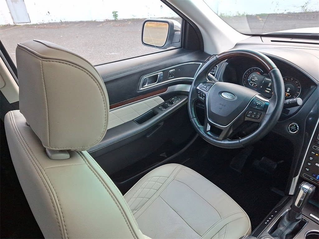 Thumbnail: 2017 Ford Explorer - 7