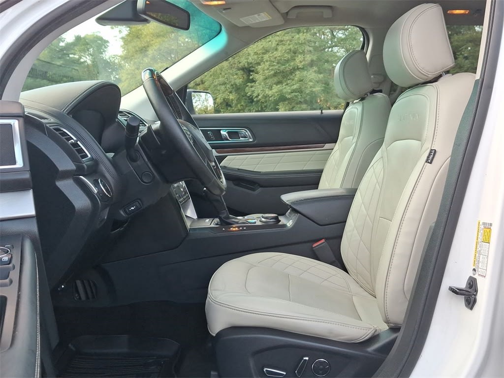 Thumbnail: 2017 Ford Explorer - 8