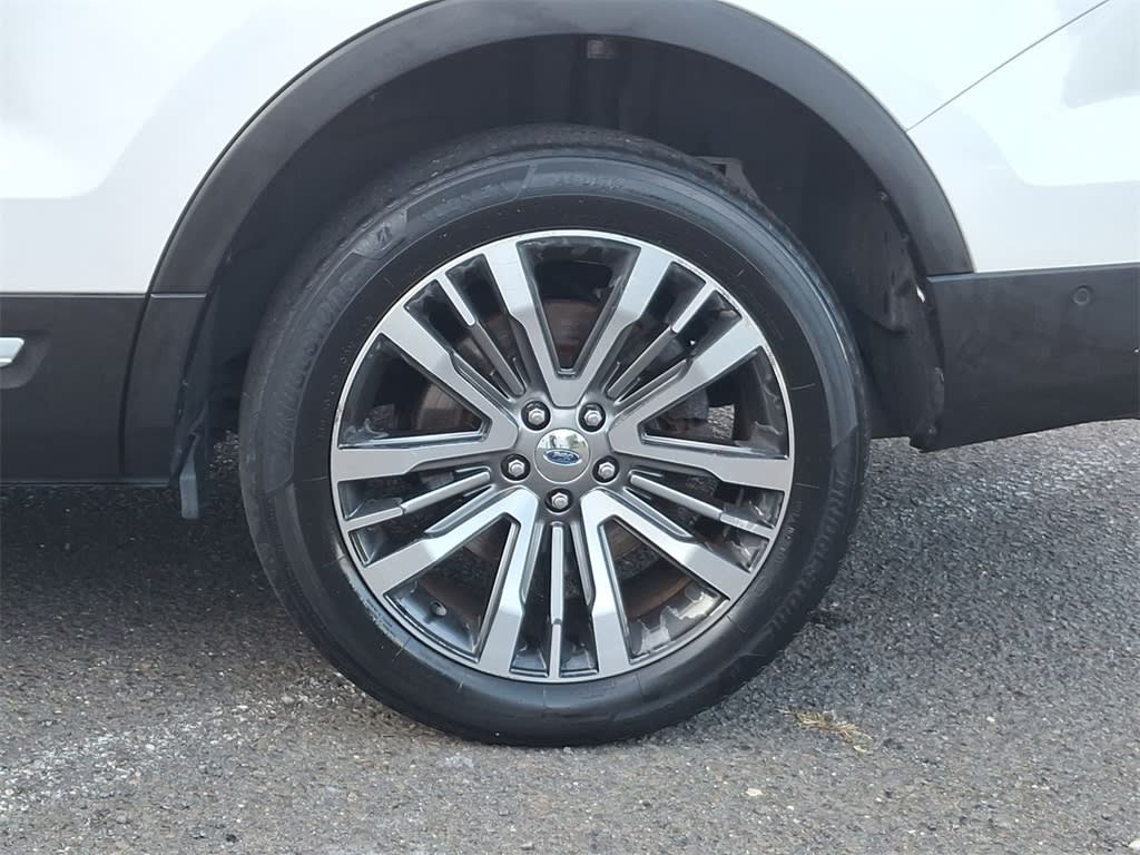 Thumbnail: 2017 Ford Explorer - 6