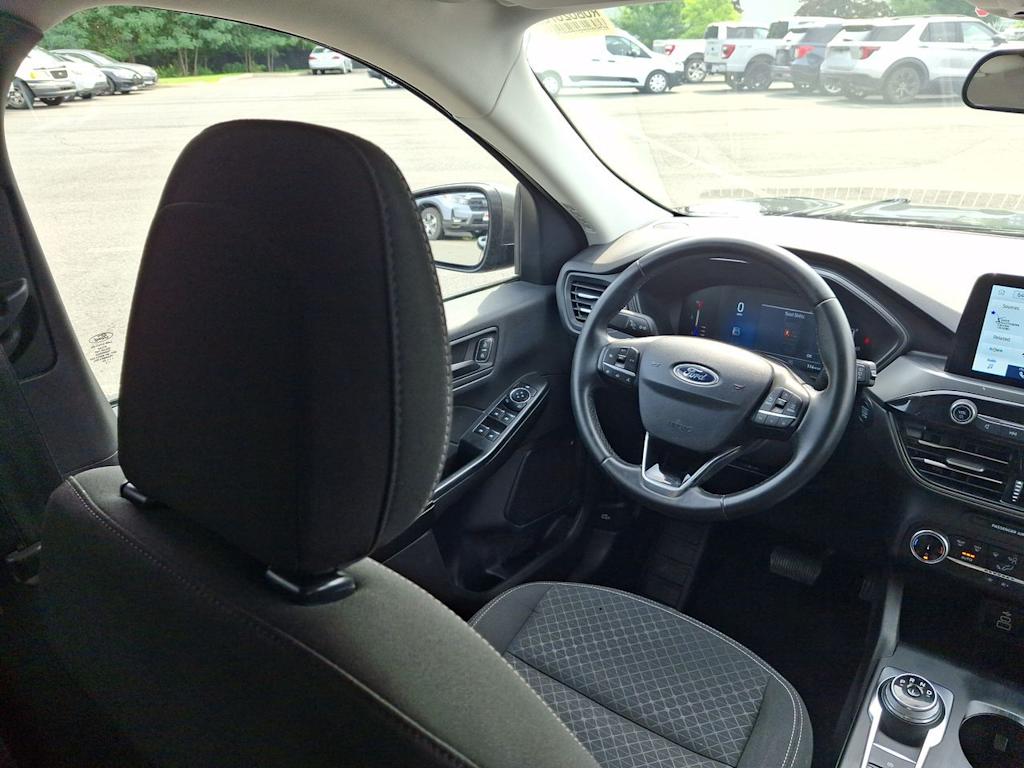 Thumbnail: 2024 Ford Escape - 8