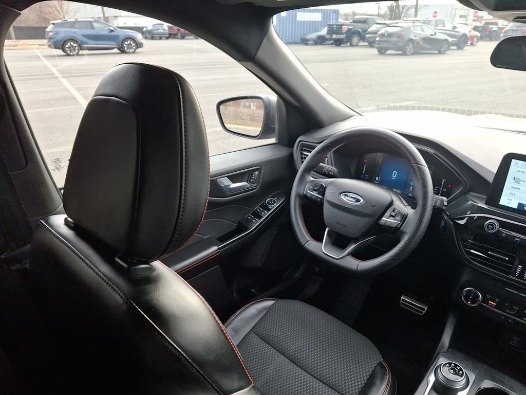 Thumbnail: 2023 Ford Escape - 8