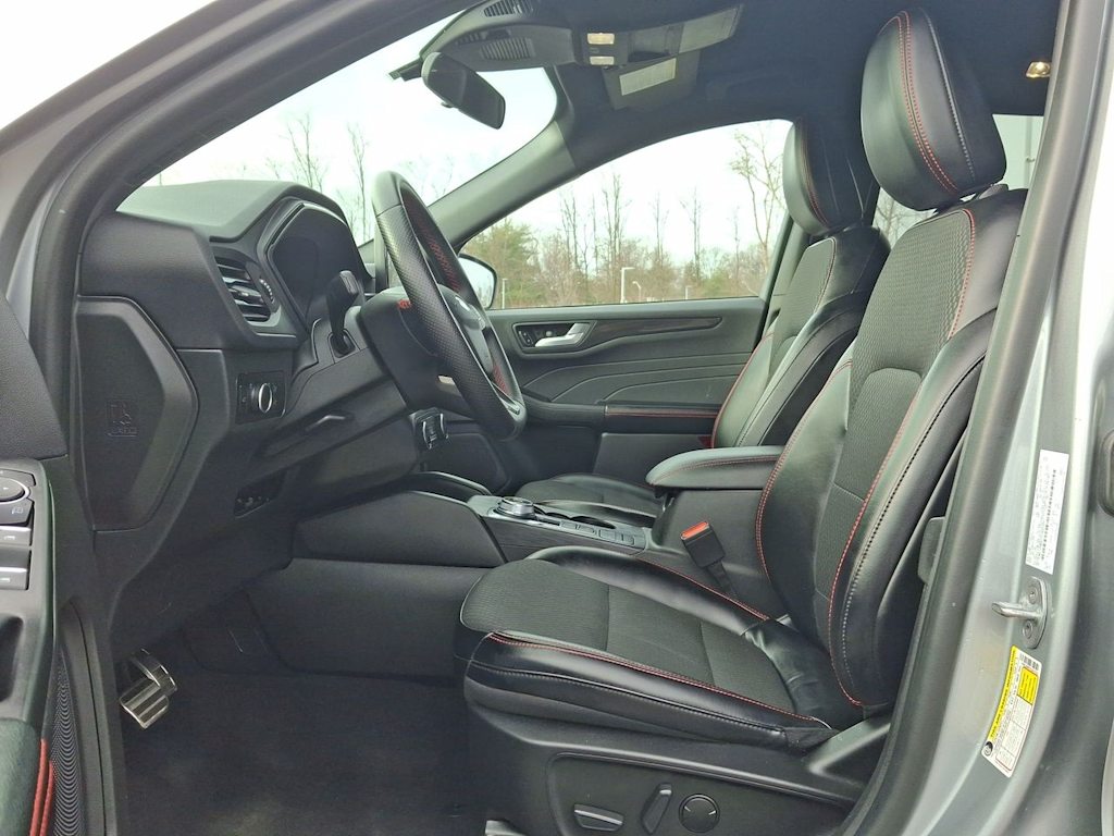 Thumbnail: 2023 Ford Escape - 10