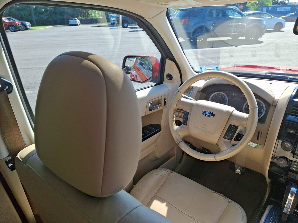 Thumbnail: 2010 Ford Escape - 10