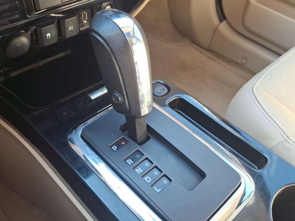 Thumbnail: 2010 Ford Escape - 13