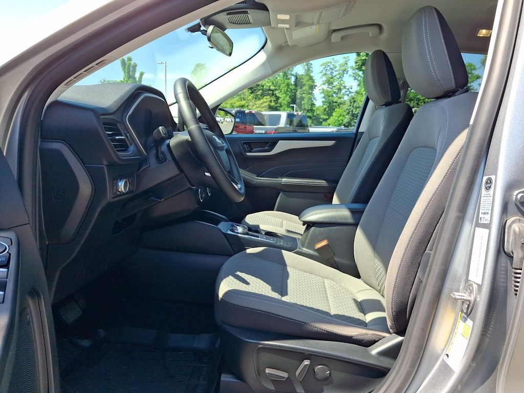 Thumbnail: 2022 Ford Escape - 9