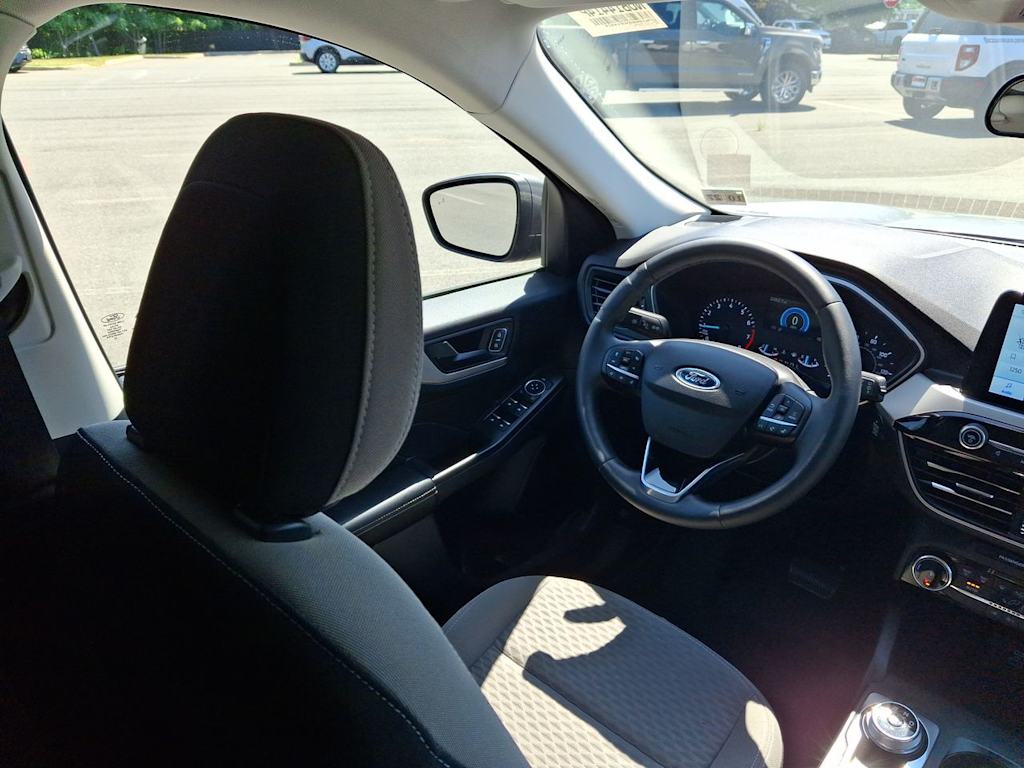 Thumbnail: 2022 Ford Escape - 7