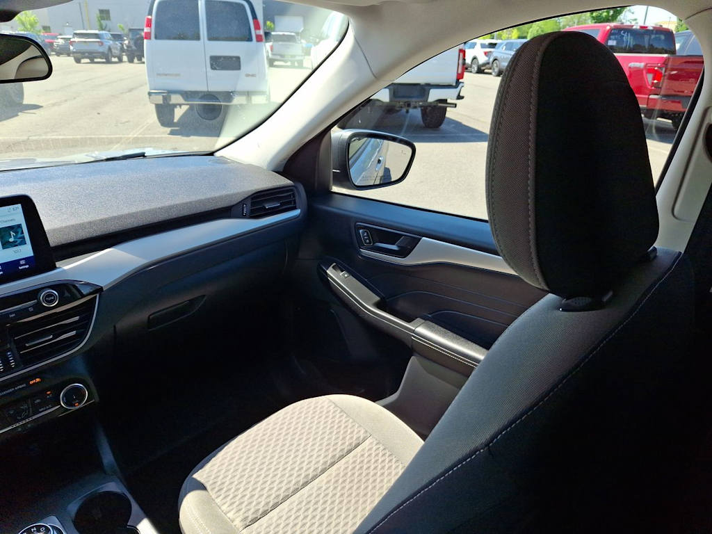 Thumbnail: 2022 Ford Escape - 21