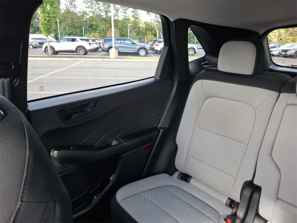 Thumbnail: 2023 Ford Escape - 10