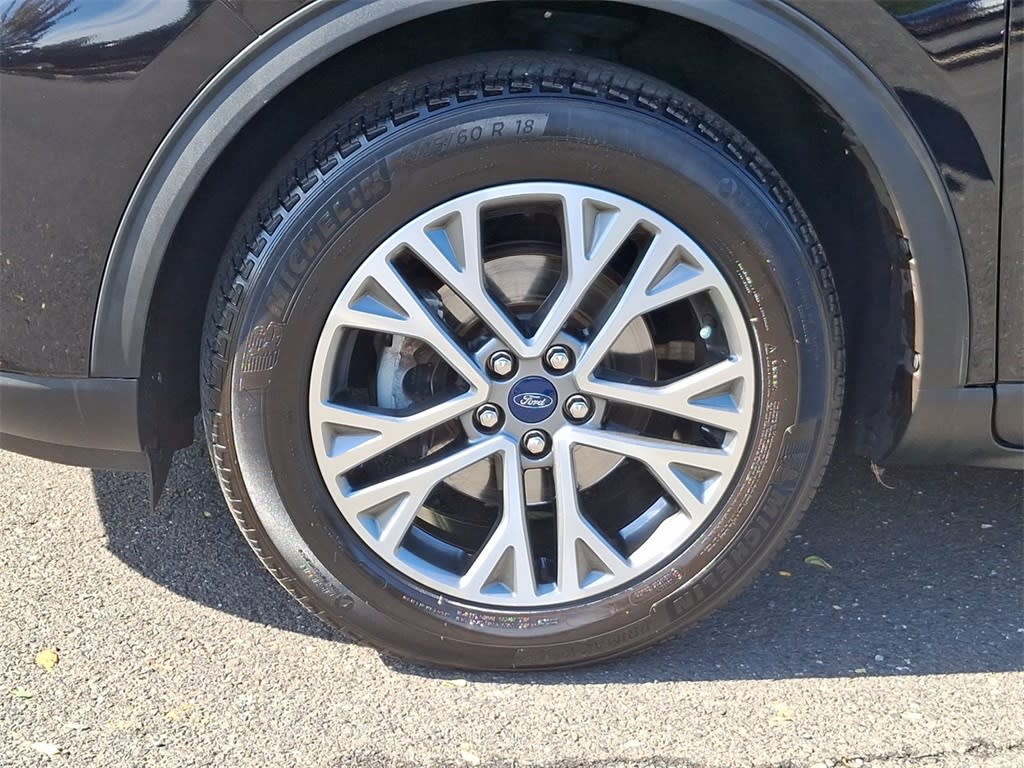 Thumbnail: 2022 Ford Escape - 6