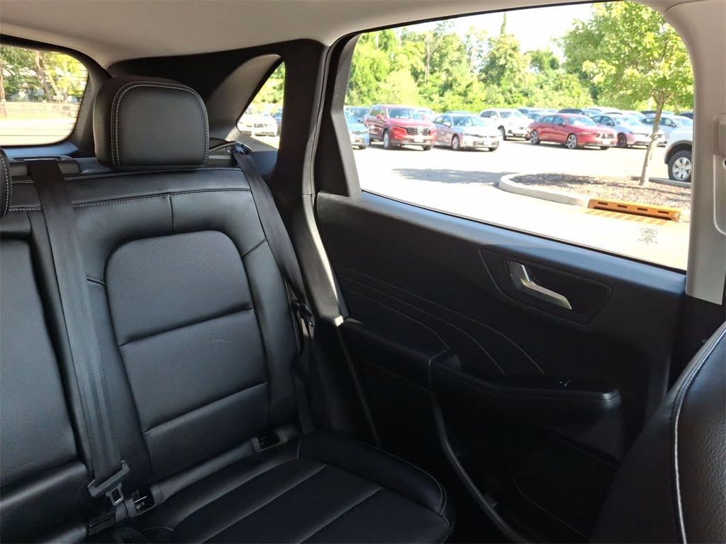 Thumbnail: 2022 Ford Escape - 23