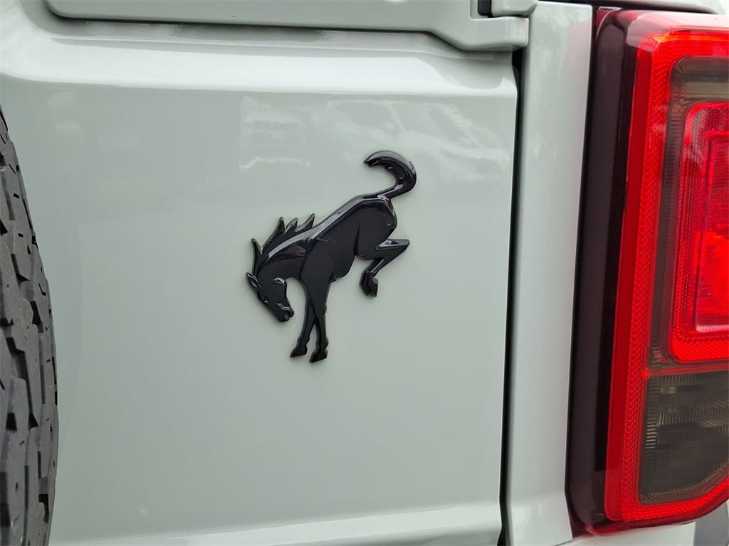 Thumbnail: 2021 Ford Bronco - 6