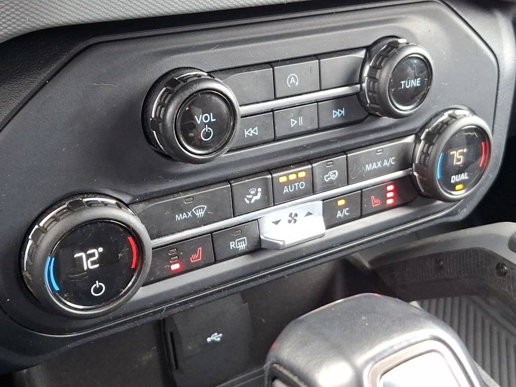 Thumbnail: 2023 Ford Bronco - 27