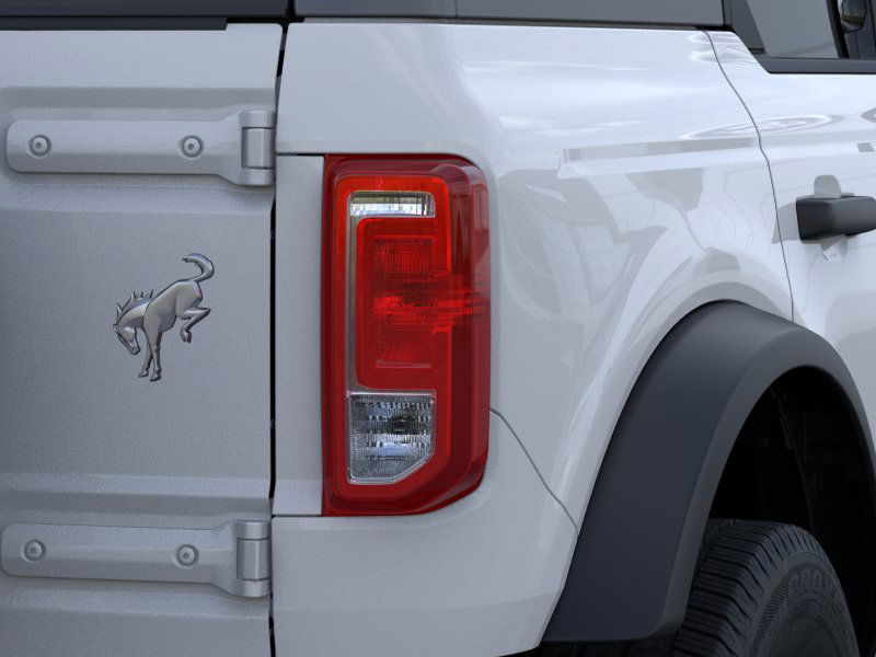 2025 Ford Bronco Base 24