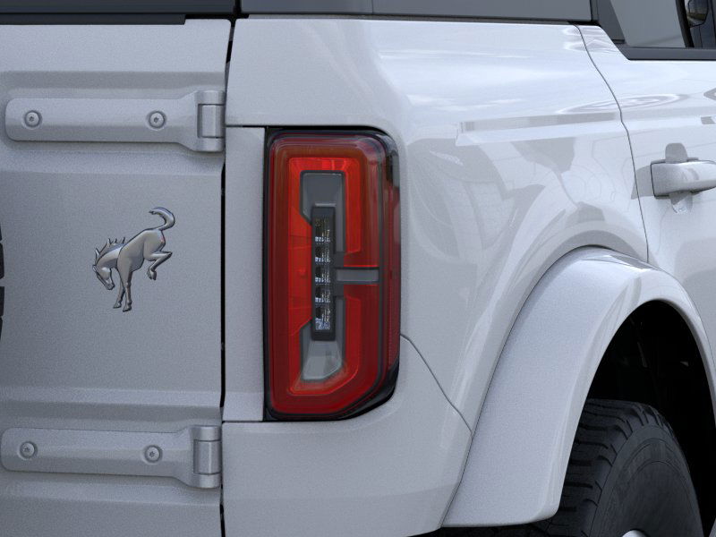 2025 Ford Bronco Outer Banks 24