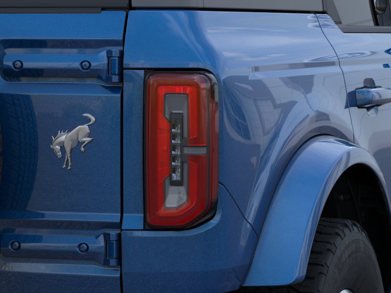 2024 Ford Bronco Outer Banks 24
