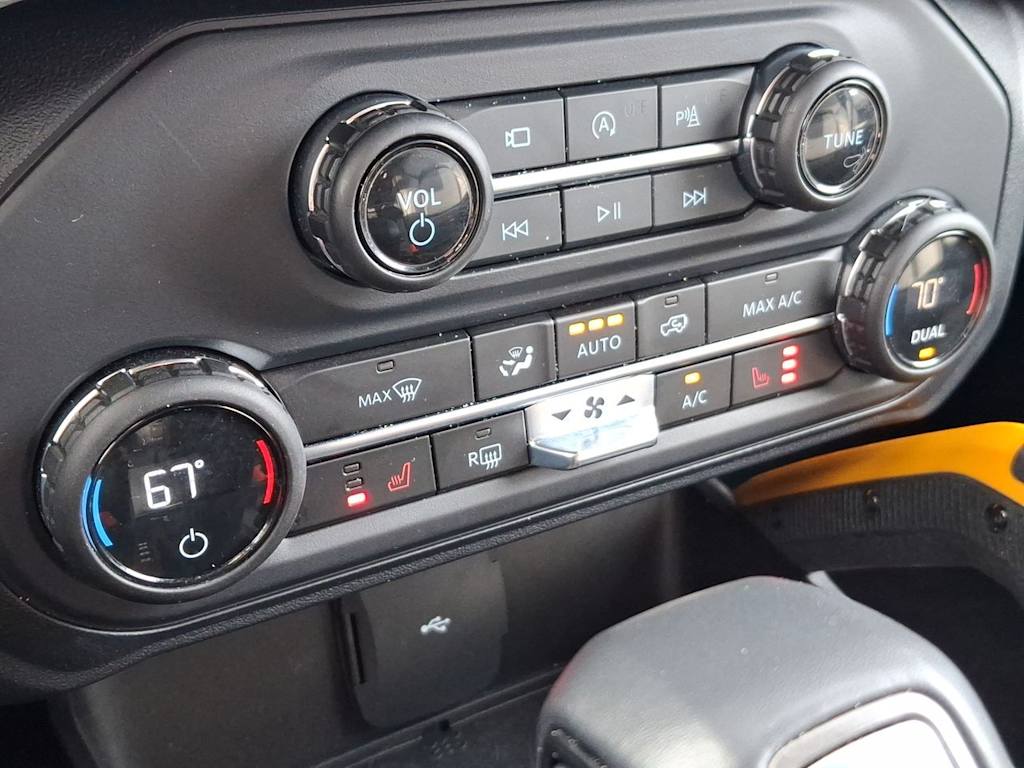 Thumbnail: 2023 Ford Bronco - 27