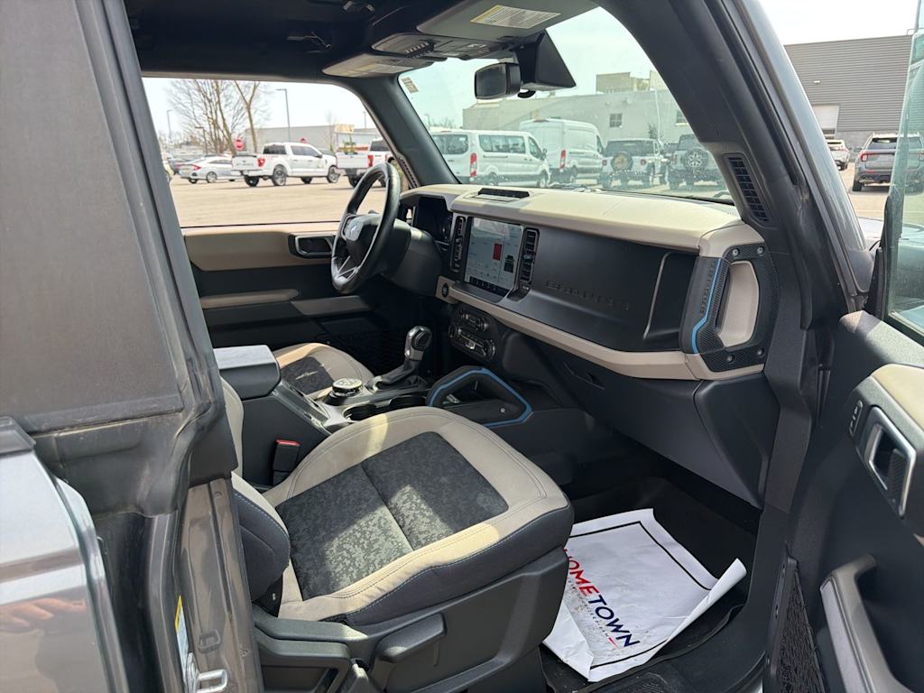 Thumbnail: 2022 Ford Bronco - 6