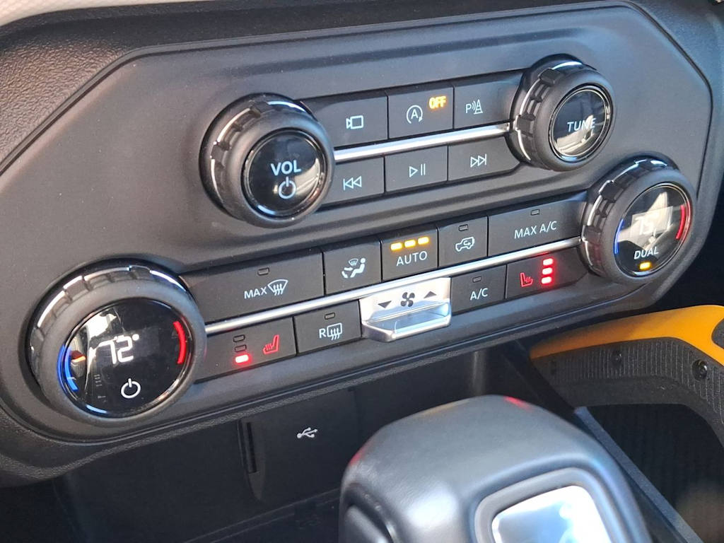 Thumbnail: 2023 Ford Bronco - 27