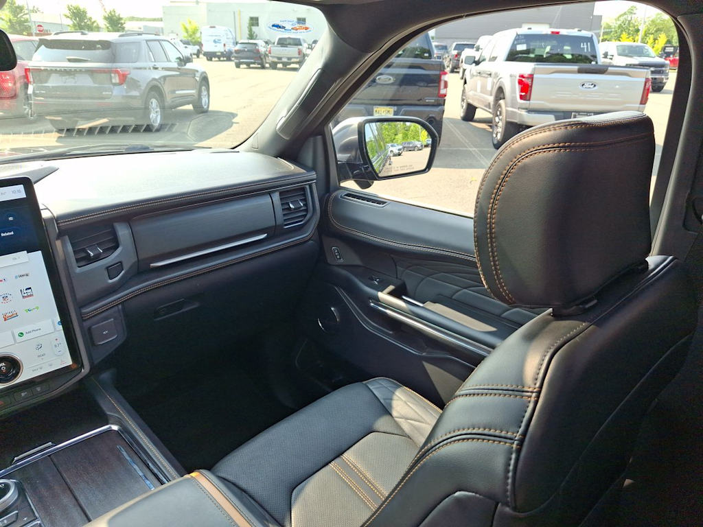 Thumbnail: 2023 Ford Expedition MAX - 20