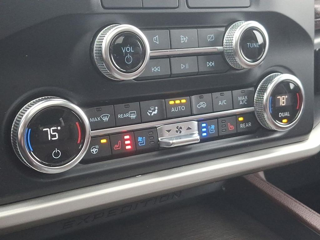 Thumbnail: 2024 Ford Expedition MAX - 27