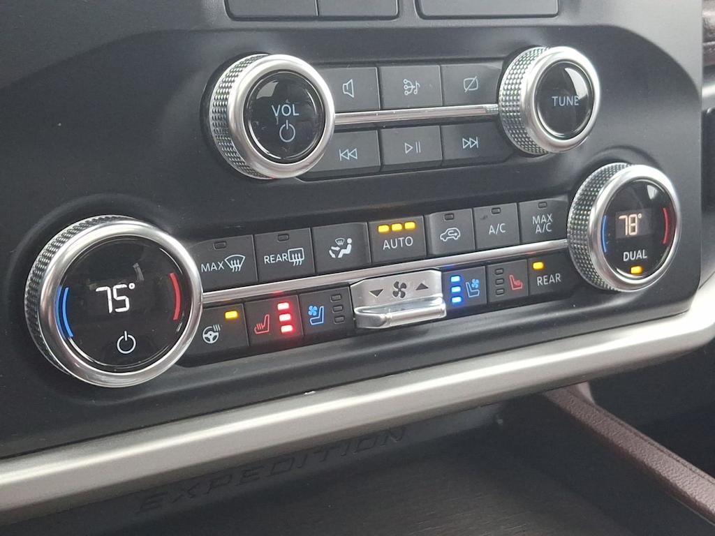 Thumbnail: 2024 Ford Expedition MAX - 27